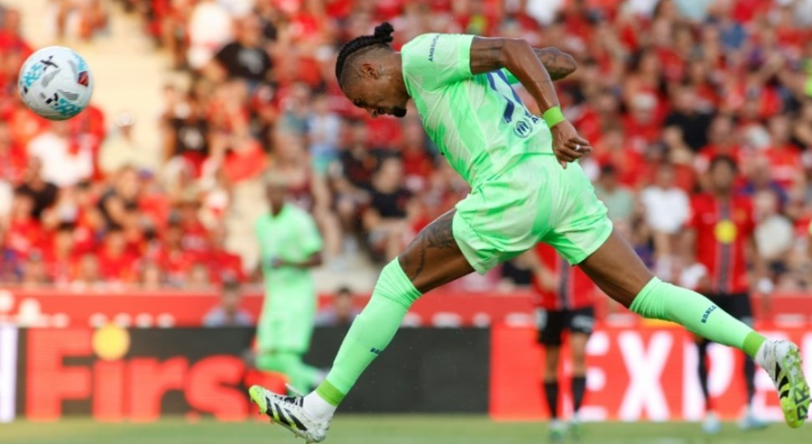 Barcelona Opens Liga Defense with Controversial 3-0 Victory Over Mallorca